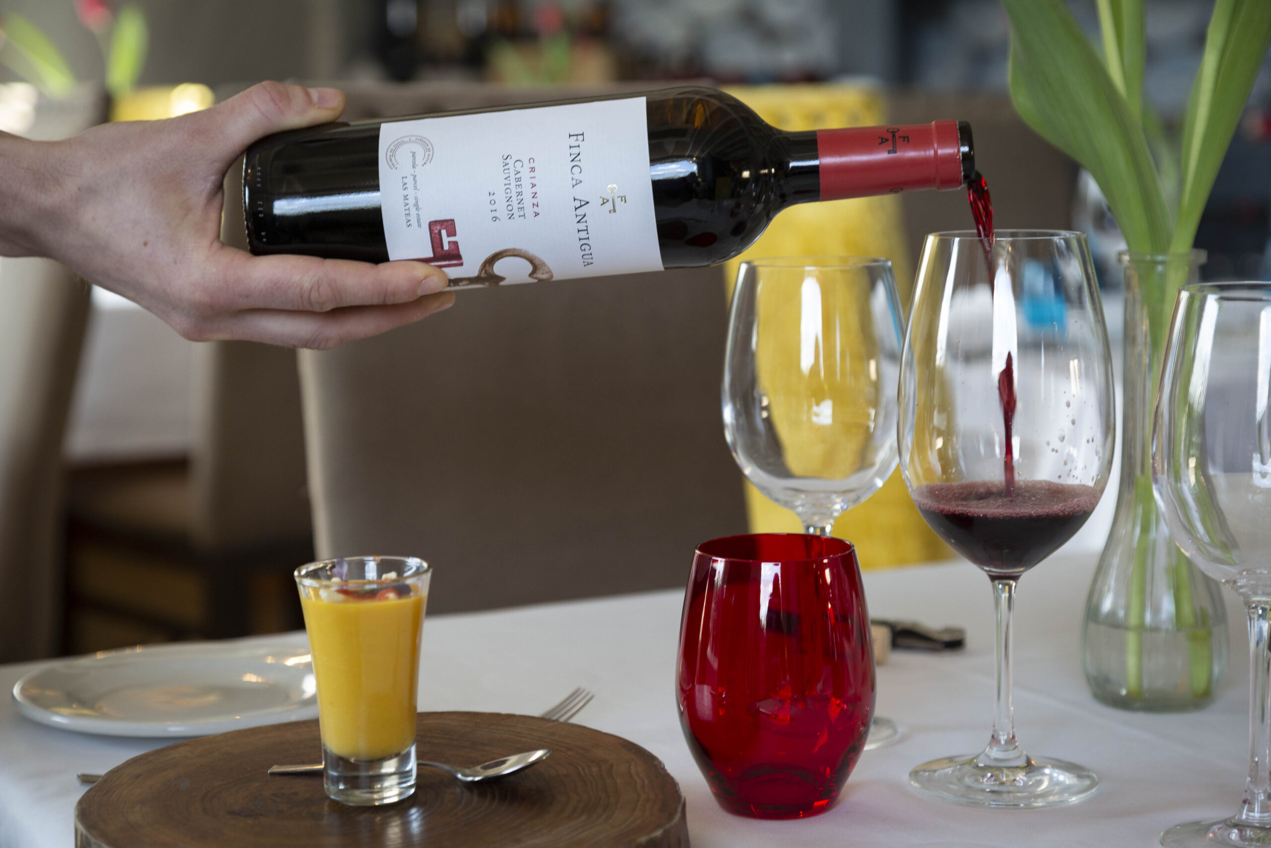 Lee más sobre el artículo Maridaje, la armonía entre vino y gastronomía